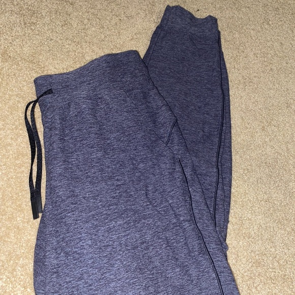Lululemon Jogger - Picture 3 of 5